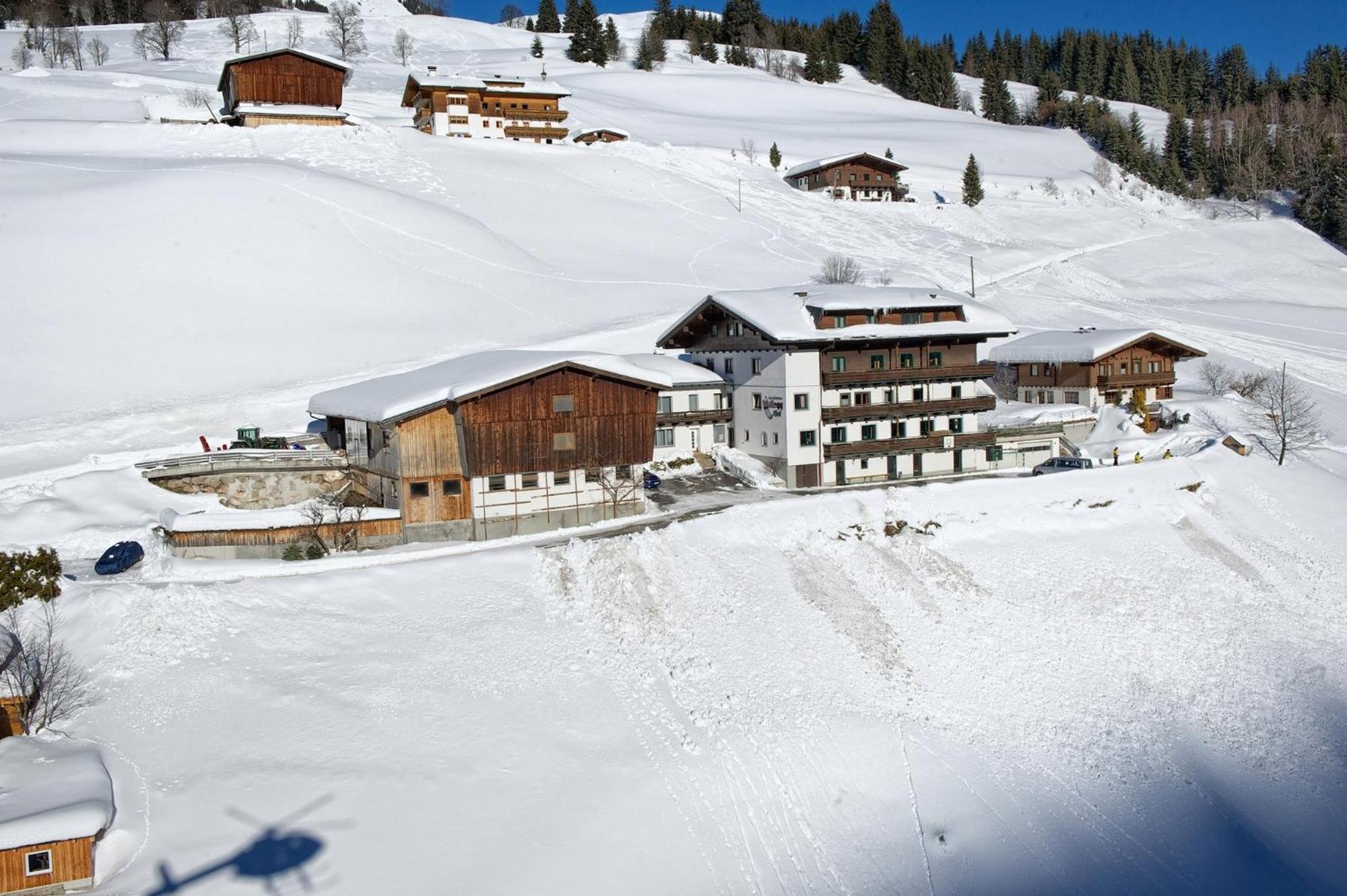 Ski In-Ski Out - Gaestehaeuser Saalbach-Hinterglemm - Wallegghof Christianhof Экстерьер фото