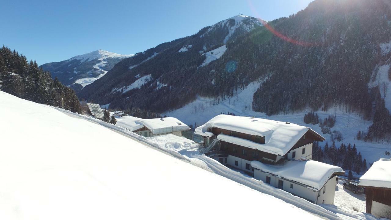 Ski In-Ski Out - Gaestehaeuser Saalbach-Hinterglemm - Wallegghof Christianhof Экстерьер фото